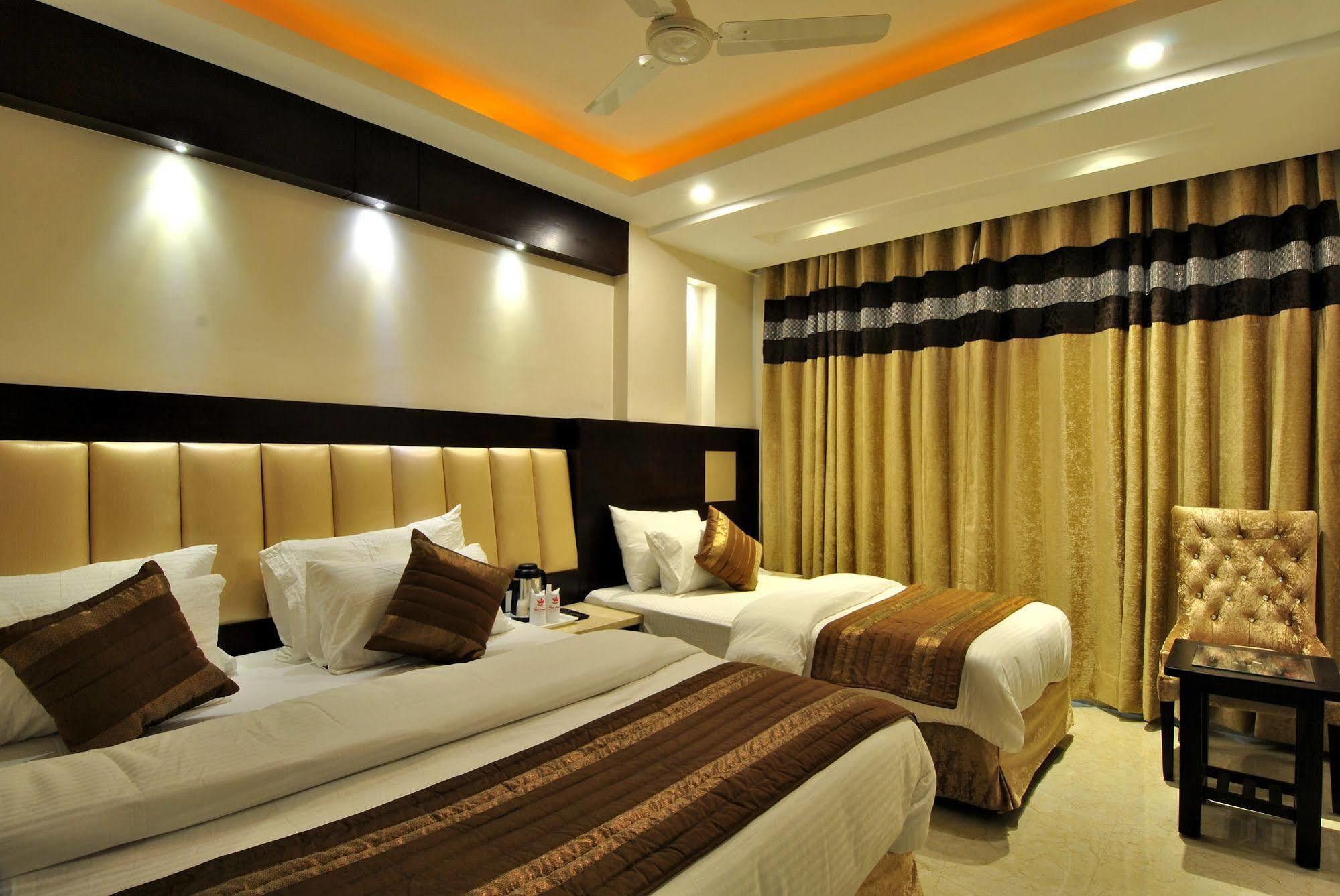 Sai Miracle - Luxury Living Hotel New Delhi Exterior photo